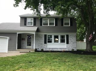 122 Woodbridge Rd, Marlton, NJ 08053