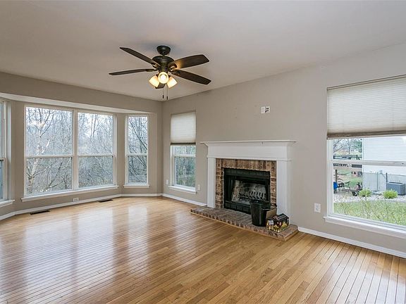 5th image of 1465 Schwarz Meadow Dr
