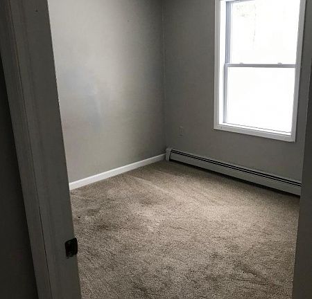 3rd image of 403 Deer Ln #A
