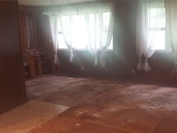 5th image of 15601 78th Ave E
