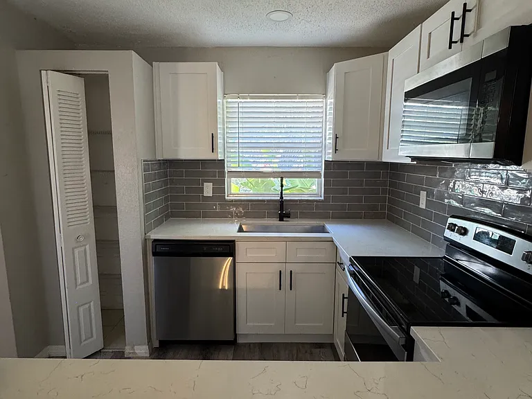 1231 Ohio Ave #A — Photo 3