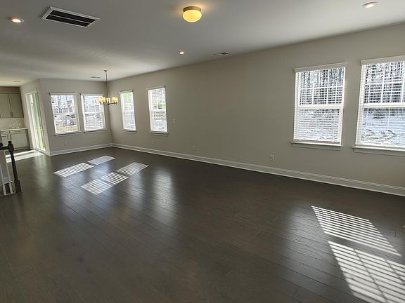 5th image of 831 Amley Pl