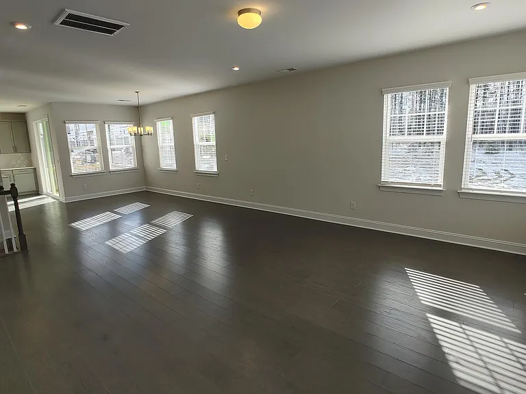 831 Amley Pl — Photo 5