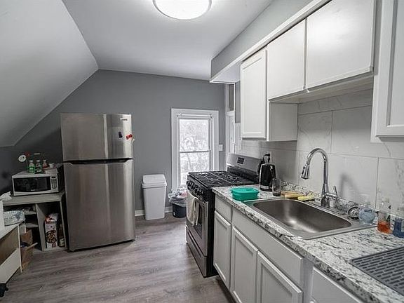 5th image of 11 Goethe St #2