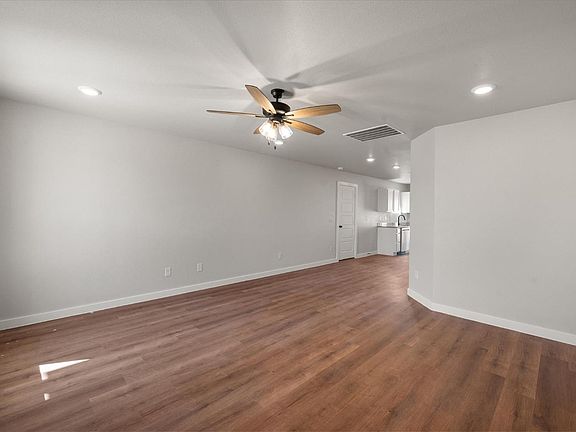 3rd image of 5532 Princeton St