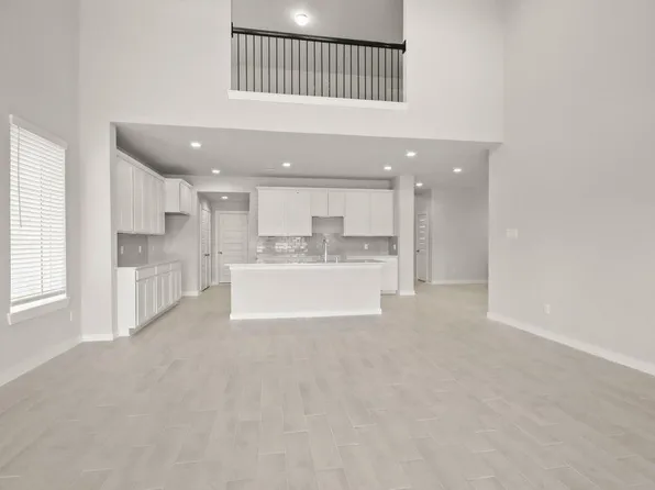 1707 Pecan Woods Ln, Conroe, TX 77301