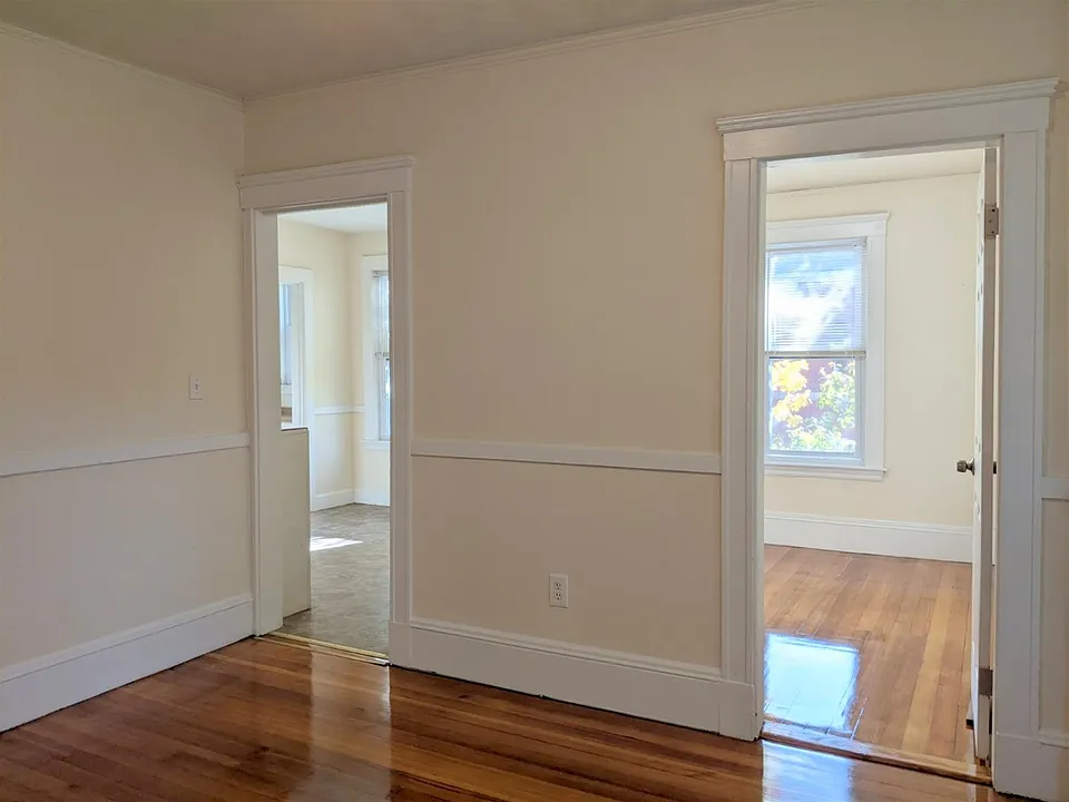 215 Harvard Ave #12