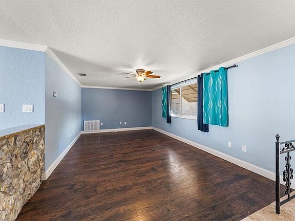 4th image of 4025 Sail Dr