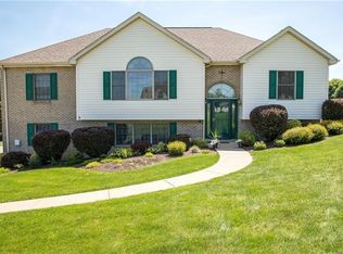 107 Vista Dr, Slippery Rock, PA 16057