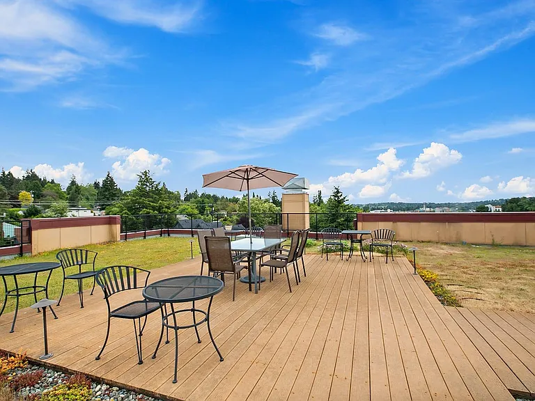 Victoria Park Senior Living Apartments — Photo 4