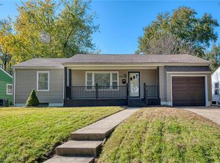 8416 Boone Blvd, Kansas City, MO 64114