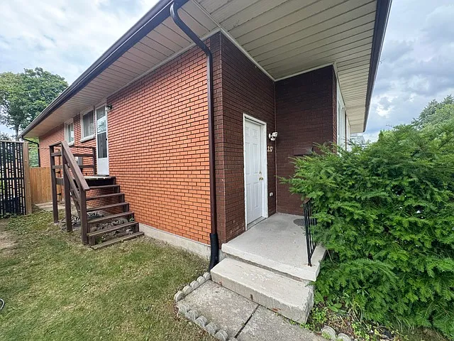 237 Veronica Dr — Photo 32