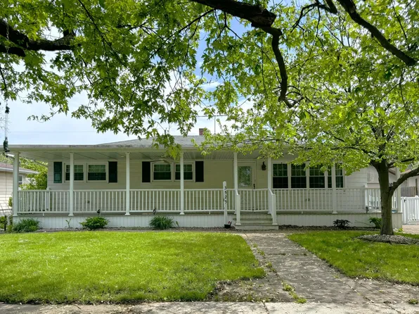 3525 Carpenter St, Steger, IL 60475