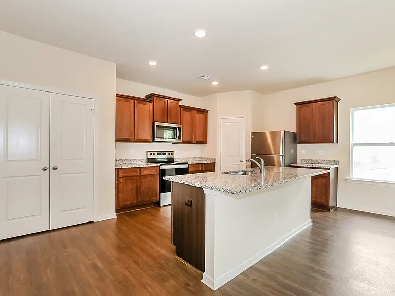 772 Fitzroy Dr — Photo 5