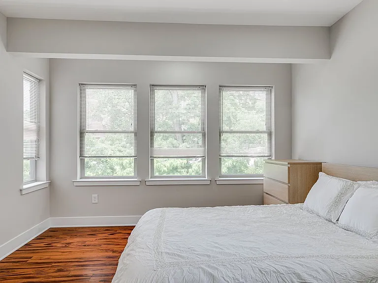 549 Armstrong St #201 — Photo 18