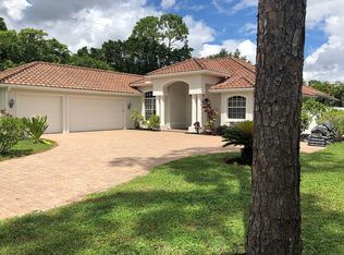 747 Pine Crest Ln, Naples, FL 34104