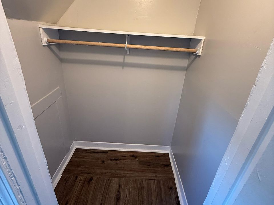 2nd image of 277 Scofield Ave APT 15