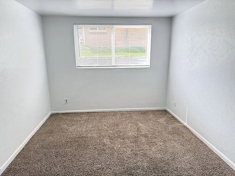 979 Upham Ct — Photo 12