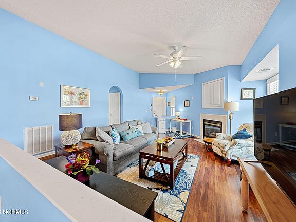 4th image of 4140 Breezewood Drive Apt 203