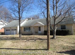 438 S Airwood Ave, Springfield, MO 65802