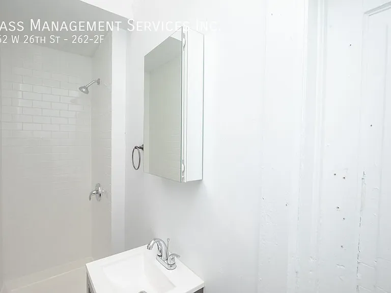 262 W 26th St #2F — Photo 7