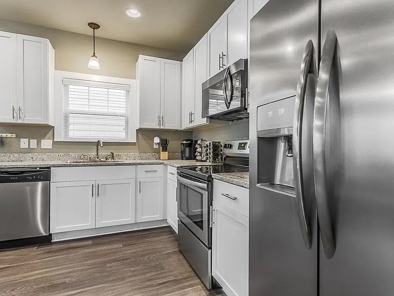115 S Donelson St — Photo 10