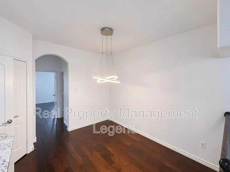 5729 Knox Dr — Photo 10