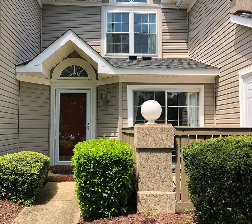 1st image of 1009 Queens Way