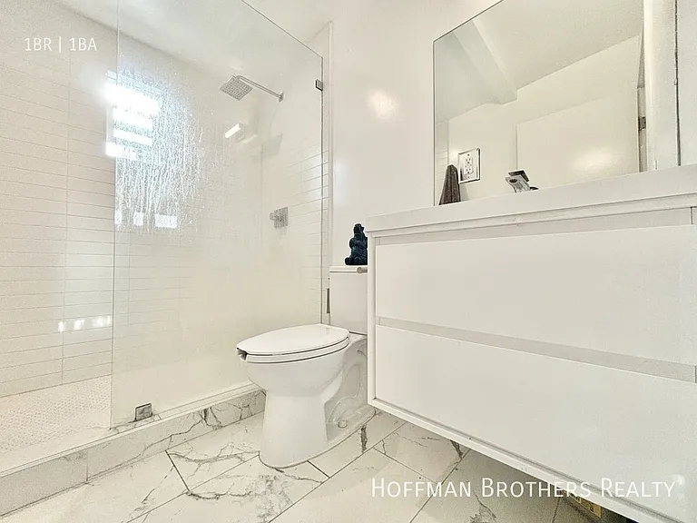 1568 Yosemite Dr #6 — Photo 11