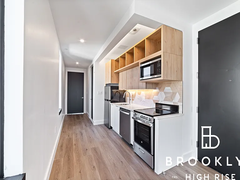 1286 New York Ave #5B — Photo 5