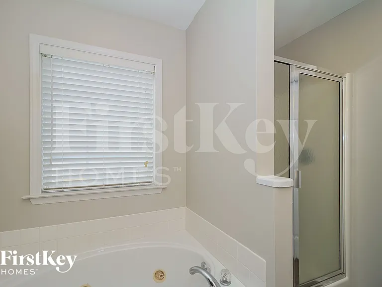 4141 Meredith Woods Ln — Photo 11