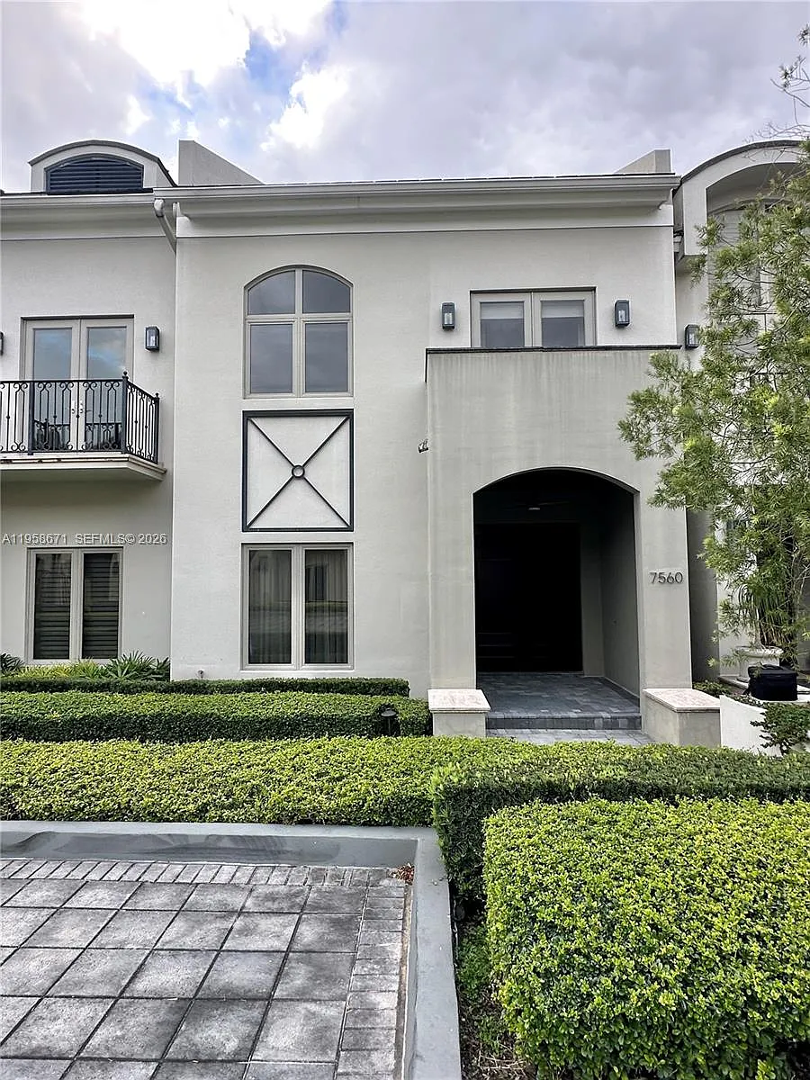Building Photo - 7560 SW 56th Ct
