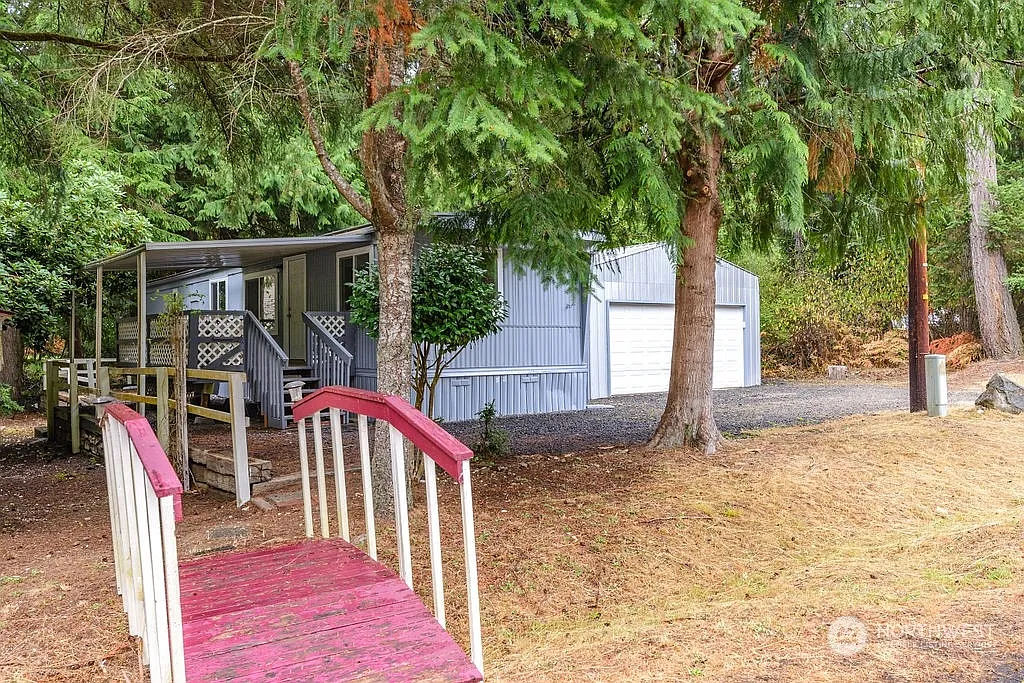 31 E Budd Drive photo 1