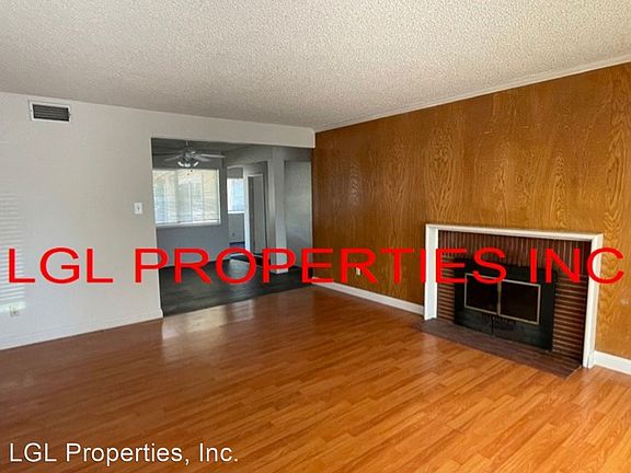 3rd image of 4443 Forest Pkwy