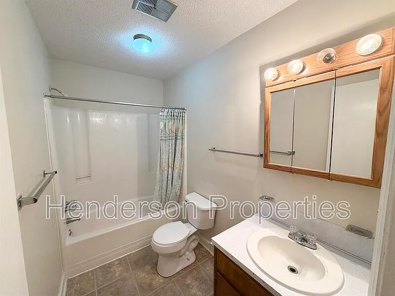 616 Wood St — Photo 10