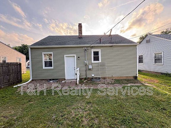 2nd image of 3363 Nicholas Ave
