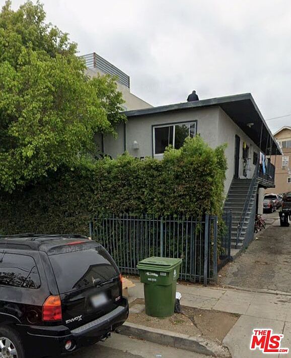 1st image of 3857 W Mont Clair St