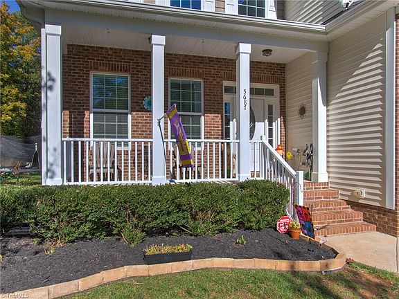 4th image of 5687 Falkirk Dr