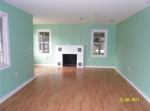 3rd image of 1113 NE Bernard St
