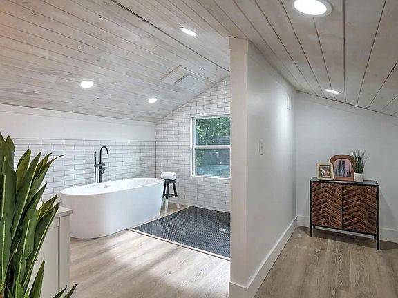 Upstairs master bathroom