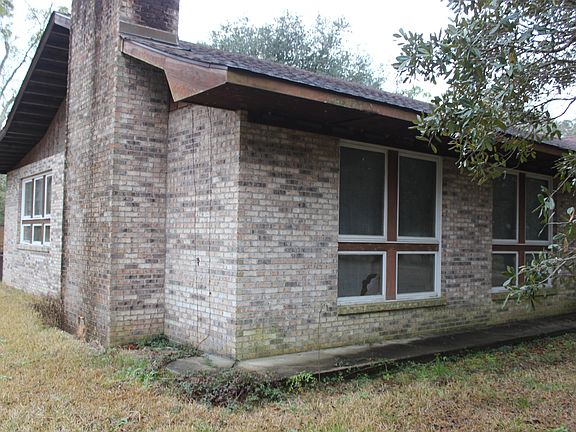 2nd image of 2404 May Ave