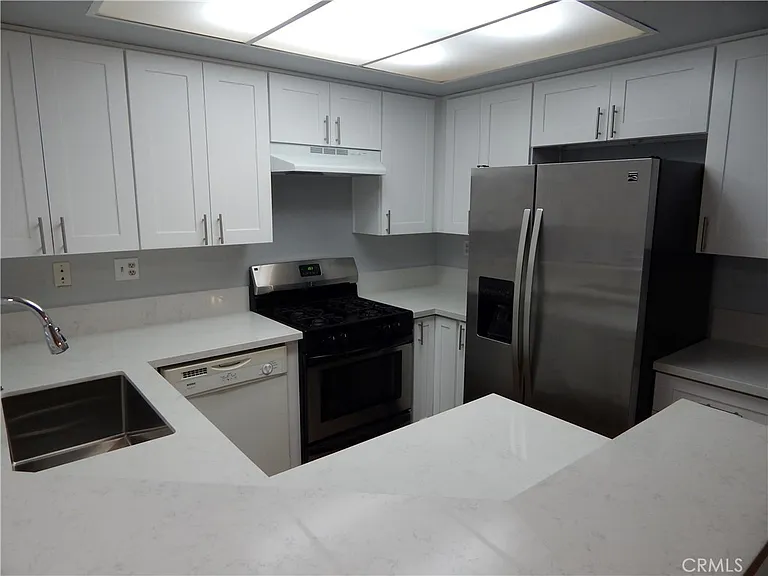 1732 Crystal Canyon Dr — Photo 4