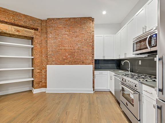 3rd image of 121 Madison Ave APT 7E