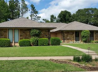 3201 Crown Feathers Dr, Edmond, OK 73013