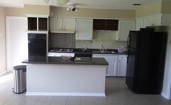 4th image of 1908 Green Oak Dr
