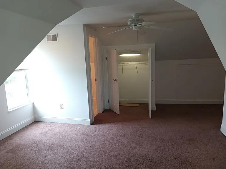 2nd fl lg closet