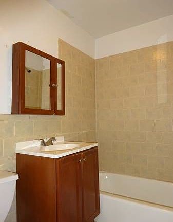5th image of 720 Washington Ave #2