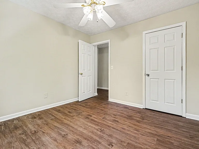 181 N Springs Dr — Photo 12