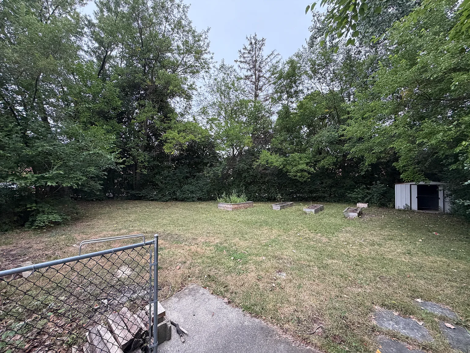 3 bed, 1.5 bath, 1212 sqft, $1,950 — Photo 2
