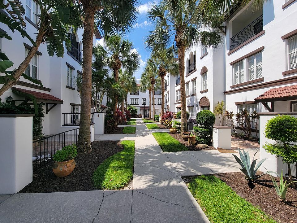 1st image of 623 Casabella Cir #623
